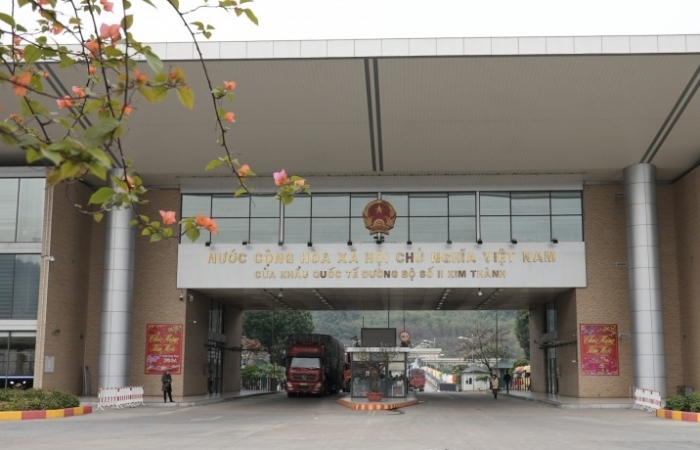 Hải quan cửa khẩu Lào Cai thông quan lượng hàng hóa gần 12 triệu USD dịp Tết