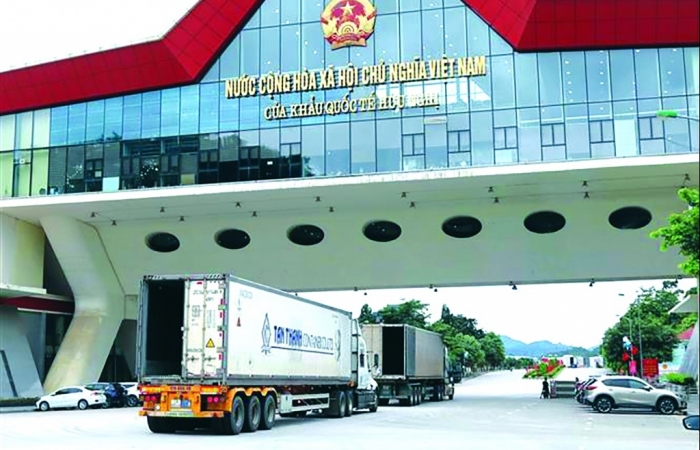 Từ 14/4, ô tô chở hàng chờ XK qua cửa khẩu quốc tế Hữu Nghị thực hiện quy định mới
