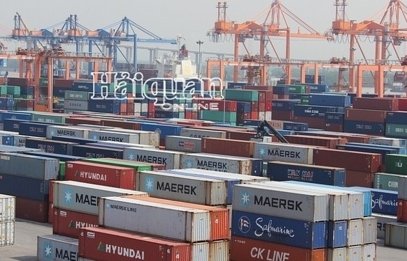 Hàng nhập khẩu không đáp ứng điều kiện bị tịch thu có được hoàn thuế?