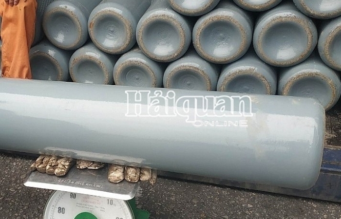 Hành vi buôn lậu “khí cười” tại Công ty Hoa Việt diễn ra thế nào?