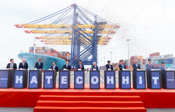 Cảng container quốc tế Hateco Hải Phòng có thể tiếp nhận đồng thời 2 tàu container lớn nhất thế giới