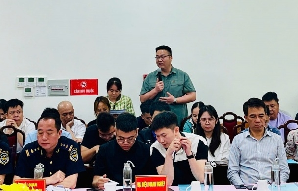 Hải quan khu vực VIII đối thoại với hơn 80 doanh nghiệp xuất nhập khẩu