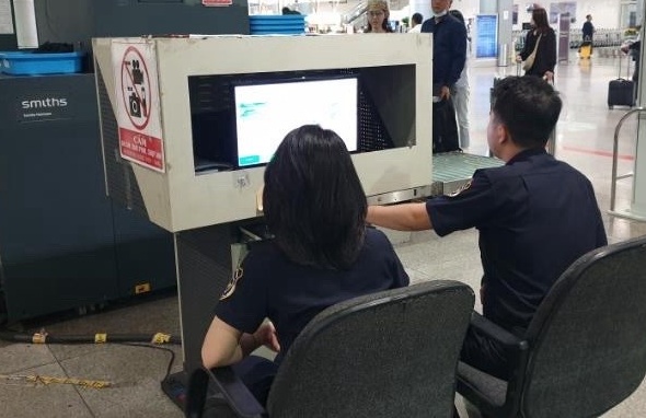 hai quan khu vuc ii no luc kiem soat ngan chan hang lau qua cua khau