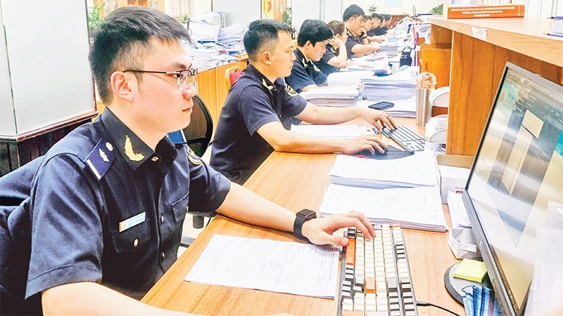 Cục Hải quan yêu cầu Thủ trưởng các đơn vị thuộc Cục chịu trách nhiệm tổ chức thực hiện quản triệt, phổ biến tới toàn thể cán bộ, công chức