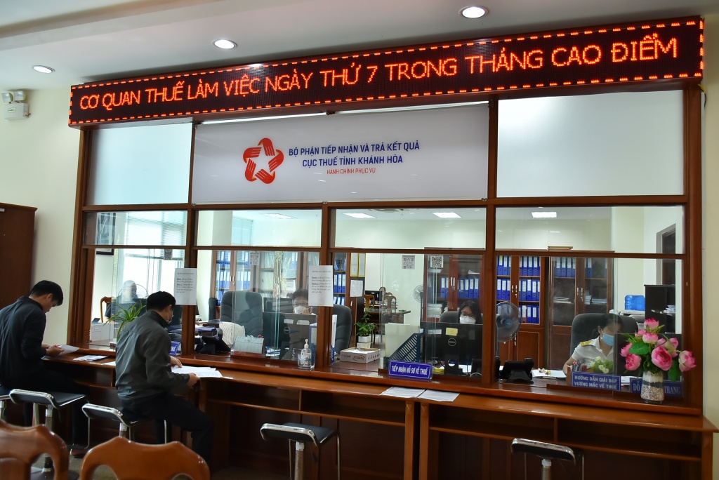 Cơ quan thuế làm việc cả thứ Bảy, Chủ Nhật hỗ trợ người nộp thuế khi sắp xếp bộ máy mới