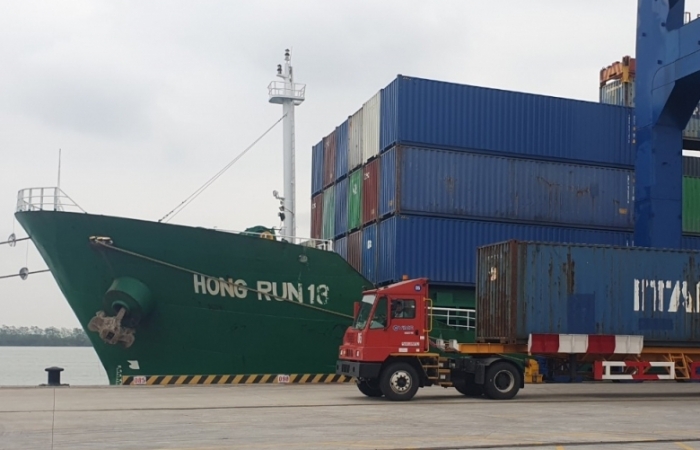 Hải Phòng: Đón tàu 300 TEU lần đầu cập cảng Đình Vũ