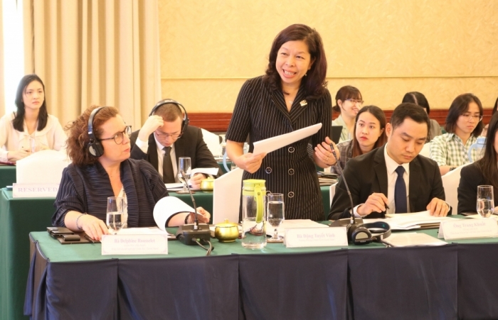 TPHCM rút ngắn thời gian cấp giấy phép lao động cho người nước ngoài